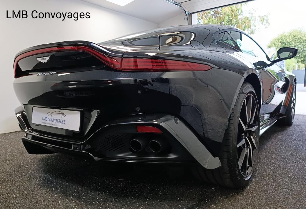 Aston Martin V8 Vantage-min